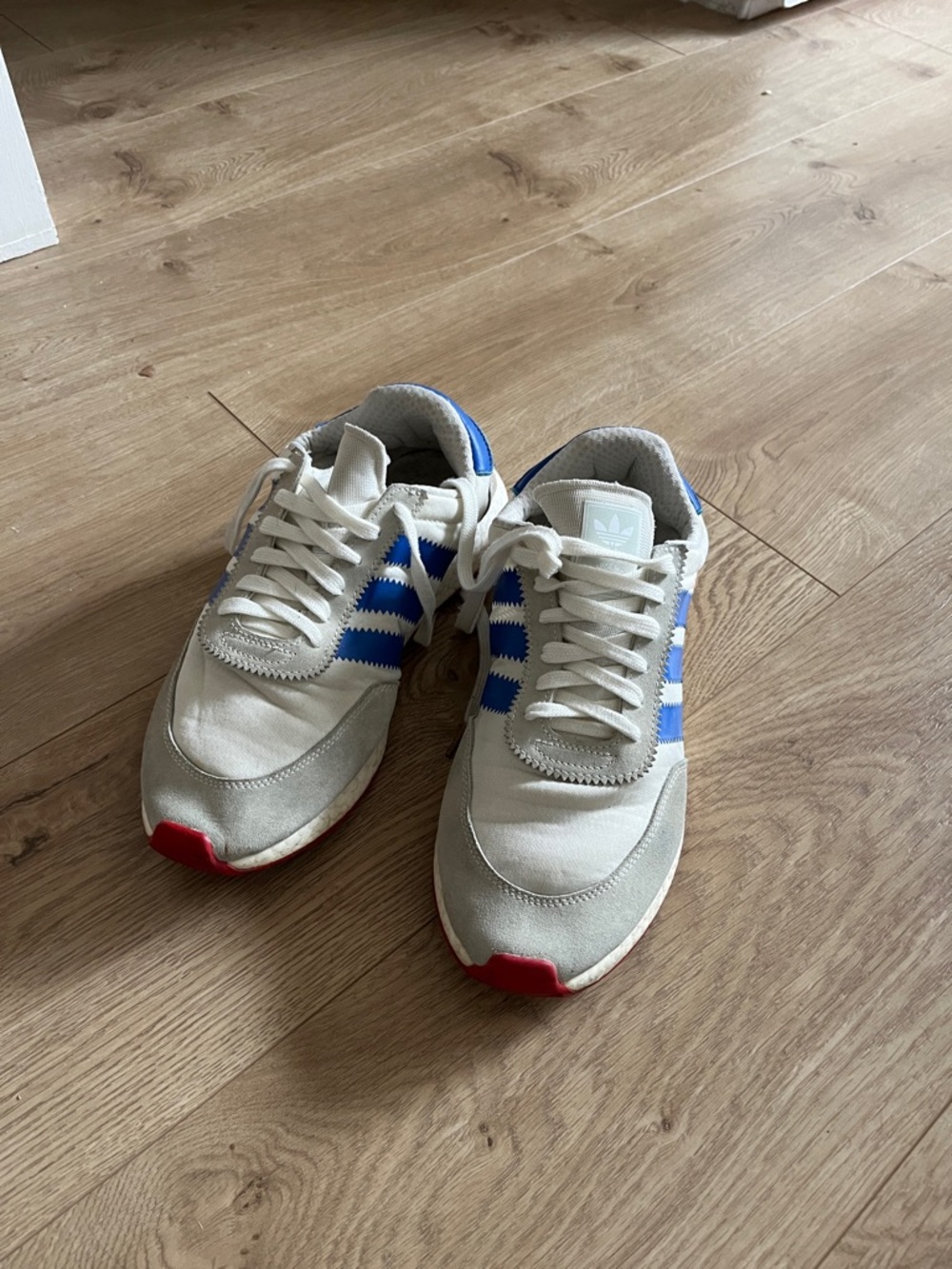 Adidas Iniki Runner shoes in the "Pride of the 70s"  known as the I-5923. Sz 9.5